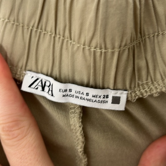 Casual Loose pant from Zara size Small - Picture 4 of 4